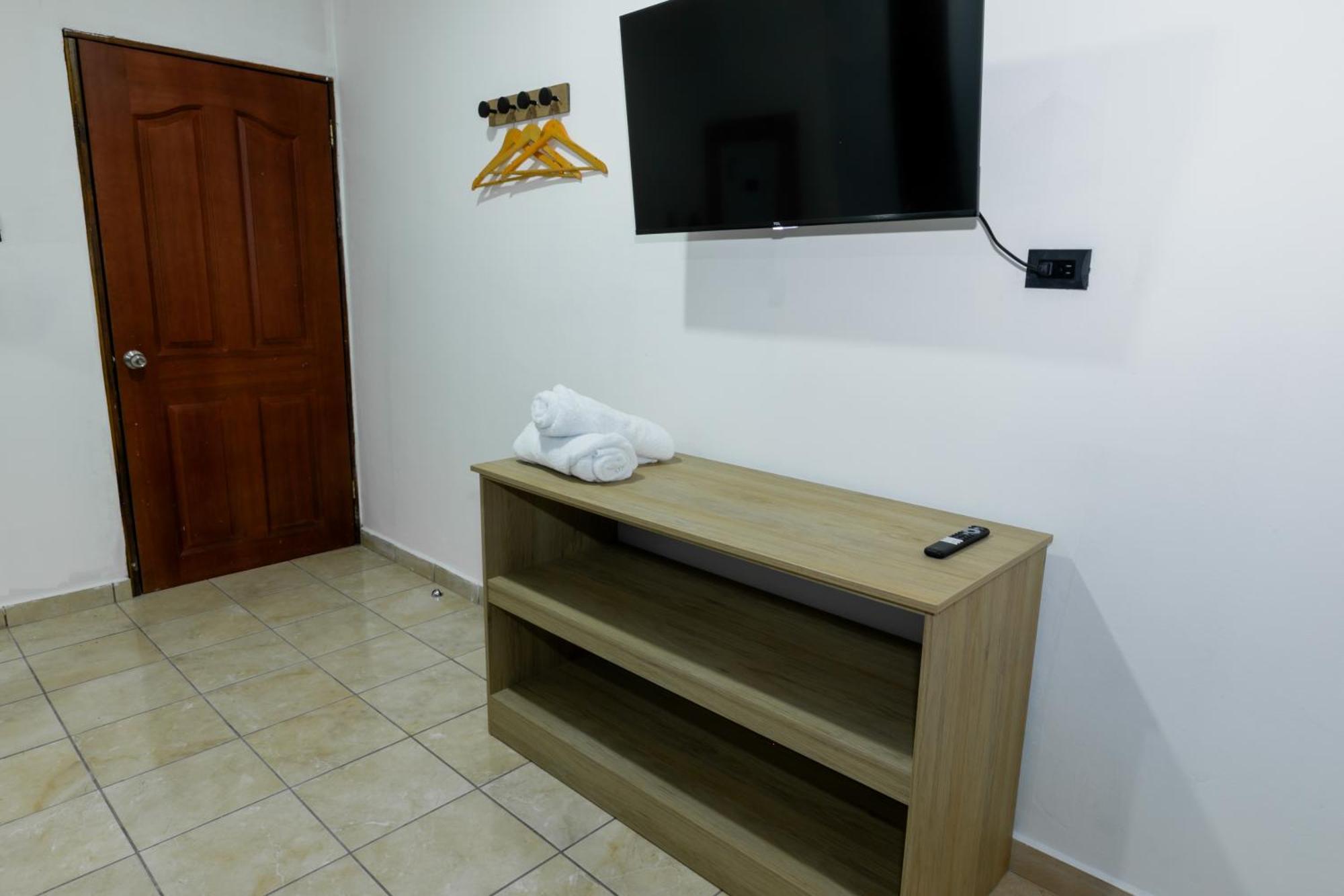 מלון Santa Tecla Friendly House מראה חיצוני תמונה